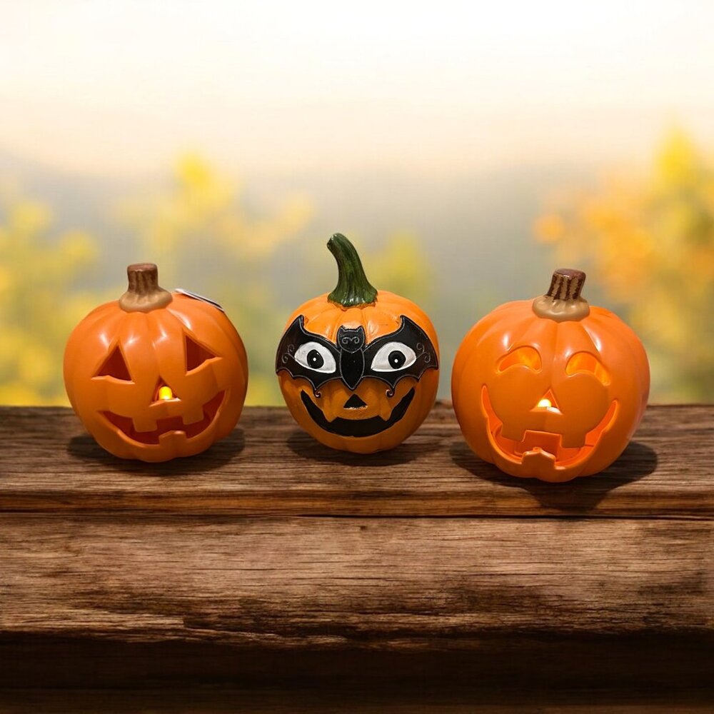 Mini Light Up Pumpkin and Spooky Pumpkin